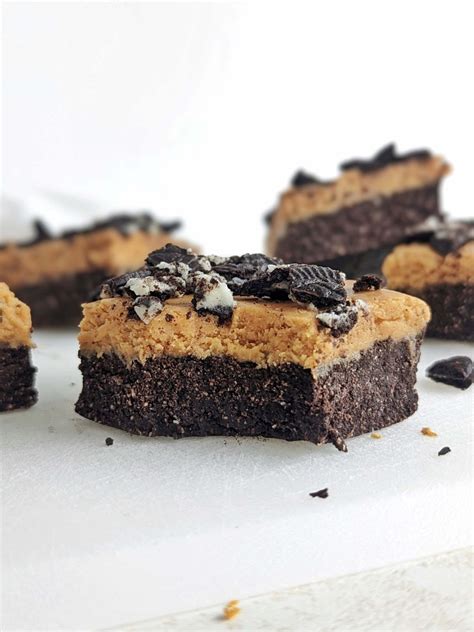 Oreo Peanut Butter Protein Bars - No Bake, and Rich! | Hayl's Kitchen