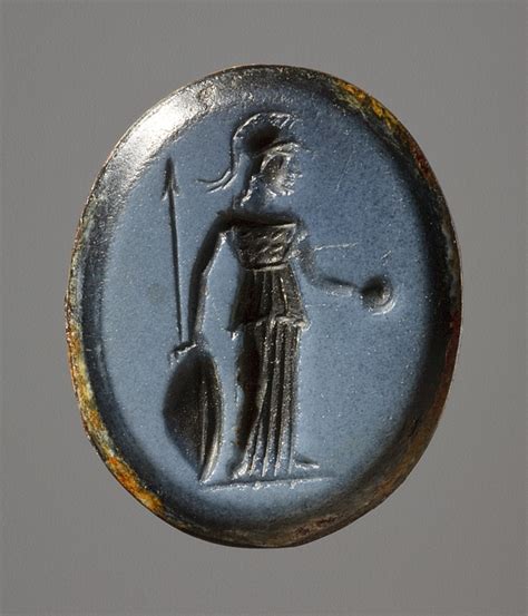 Athena with spear, shield and libation bowl. Graeco-Roman ringstone I231 - Thorvaldsensmuseum