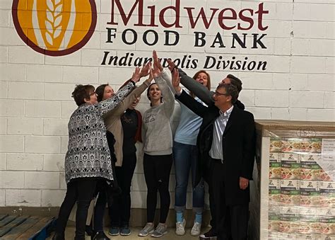 Helping Out at Midwest Food Bank | Williams Randall Advertising