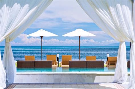 20 Best Bali Infinity Pools: Top Hotels And Clubs - LivingOutLau