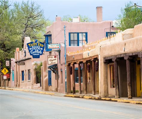 Main-Street-Taos - Travel Off Path