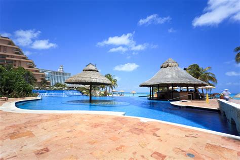 The 8 Best Cancun Hotels in 2022
