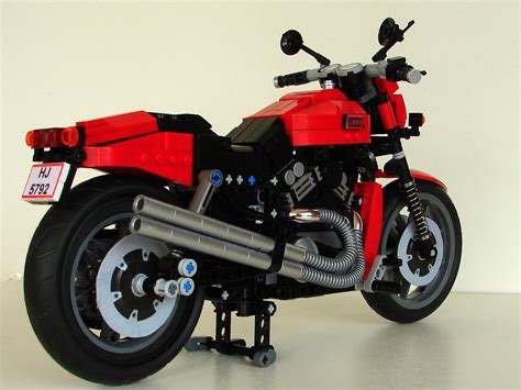 LEGO TECHNIC MOTORCYCLES: MOC - Harley Davidson V-Rod by Henrik Jensen