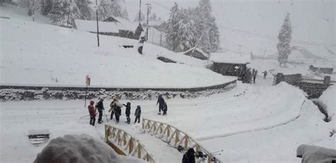 Gulmarg received Fresh snowfall