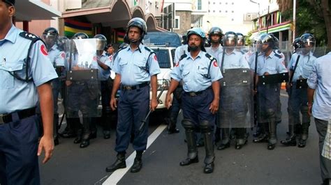 Rights groups in Mauritius wary as police extend powers under Covid-19