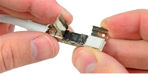 Thunderbolt Cable Teardown Reveals Enough Chips to Make a Computer | WIRED