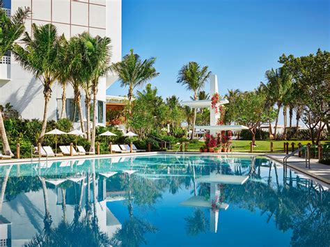 This Mid-Century Miami Beach Hotel is Everything You’ve Ever Dreamt Of