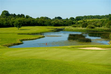 Golfing Breaks in Ennis | Golf Hotels Clare | Hotel Woodstock