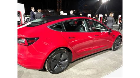 Model 3 Aero Wheels Up Efficiency By 10%, Claims Tesla VP Of Engineering | InsideEVs Photos