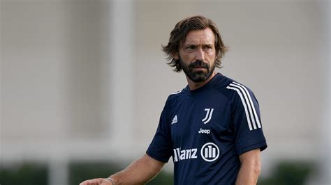 On the pitch with Coach Pirlo - Juventus TV