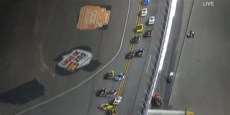 Video: 17 cars crash early in NASCAR Camping World Truck Series race at ...