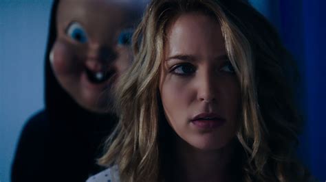 Smierc nadejdzie dzis 2 (2019) Happy Death Day 2U 004 Jessica Rothe jako Tree Gelbman - Tapety ...