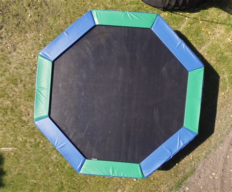 15' OCTAGON - Canada Trampoline | Performance Built To Last