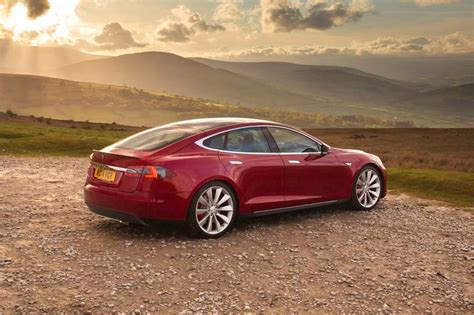 Used 2021 Tesla Model S Sedan Review | Edmunds