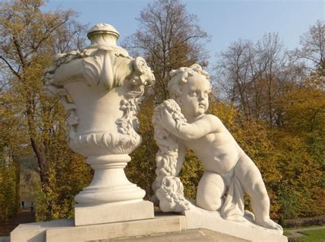 What is Rococo Sculpture? Characteristics and representatives