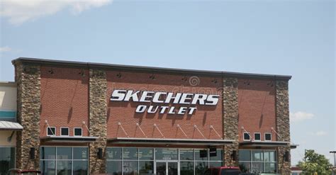 Skechers Outlet Store Front Editorial Photography - Image of children, boots: 95807172