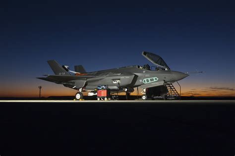 Lockheed Martin F-35 Lightning II Wallpaper and Background Image | 1880x1253 | ID:453287
