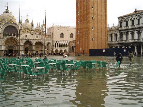 Venice Is Sinking: Struggles of the City Built on Water | HubPages