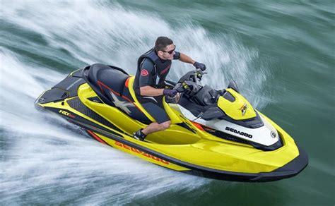 2015 Sea-Doo RXT-X 260 Review - Personal Watercraft