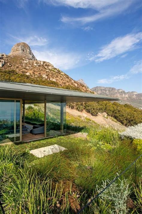 Meet the OVD 919, an incredible Cape Town modern mansion by Saota ...