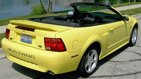 Zinc Yellow 2000 Ford Mustang GT Spring Feature Convertible - MustangAttitude.com Photo Detail