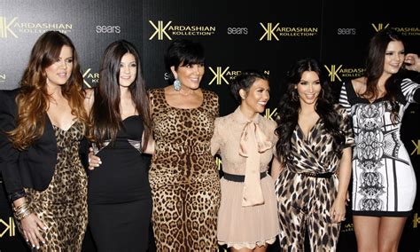 Amazing Trends the Kardashian Family Has Brought to the Fashion World ...