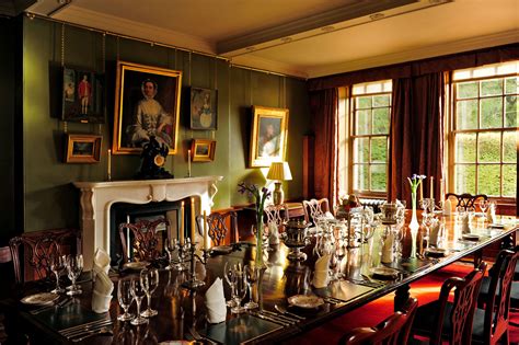 Aldourie Castle Dining Room | Traditional dining rooms, Scottish interior design, Castle dining room