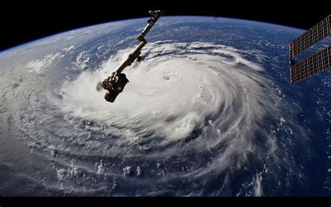 Hurricane Florence: Photos of a Monster Storm | Live Science