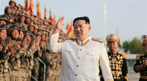 Kim Jong Un celebrates successful military parade with dozens of group photos | NK News