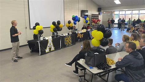 Richmond Hill celebrates signings Wednesday