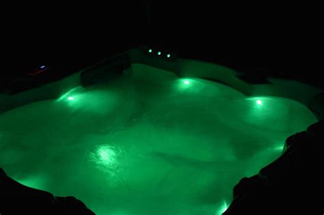 Spa at night, Hot tub at night 9013614 Stock Photo at Vecteezy