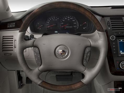 2008 Cadillac DTS: 11 Interior Photos | U.S. News