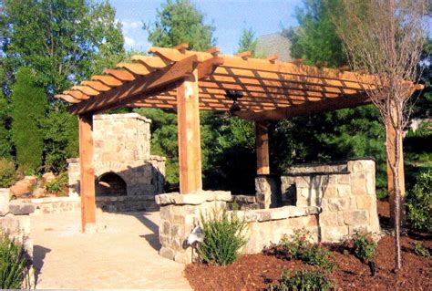 Build Your Own Pergola #pergolato #buildyourowndeck | Outdoor pergola ...