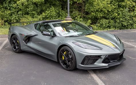 Corvette 2022 Stingray Yellow