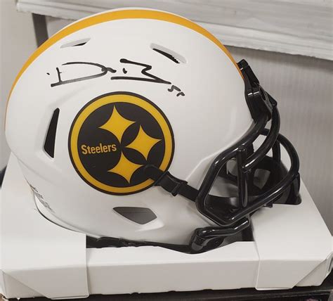 Autographed NFL Football Mini Helmets Archives - Main Line Autographs