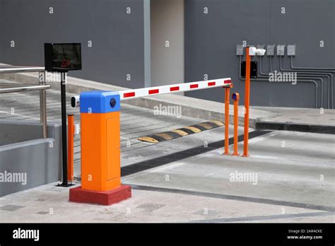 Automatic barrier gate with RFID Card dispenser system for car parking ...