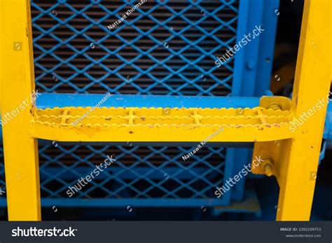 Metal Fixed Ladder Construction Working Platform Stock Photo 2202209753 ...