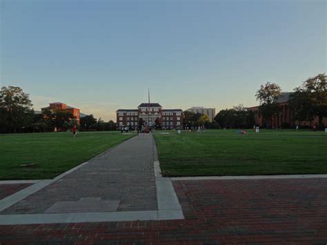 Mississippi State University in Pictures - Arnold Adventures