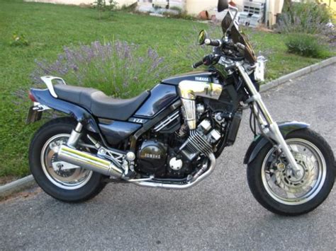 YAMAHA FZX750 - Review and photos