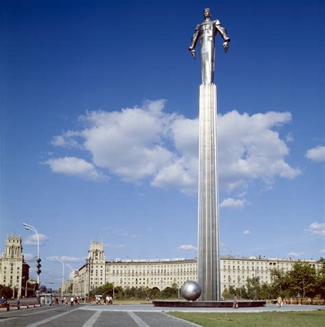 Monument in honor of Yuri Gagarin the first man in space when his ...