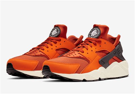 Nike Air Huarache Firewood Orange 318429-802 | SneakerNews.com