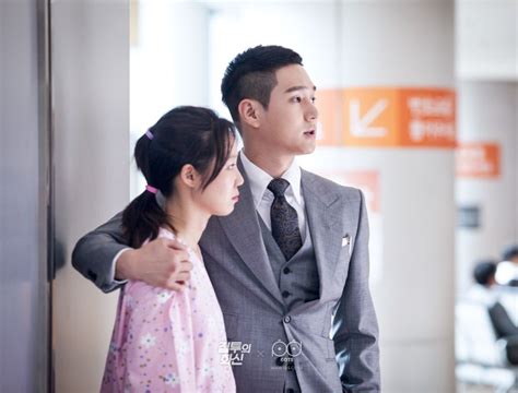 Kong Hyo Jin and Go Kyung Pyo, Incarnation of Jealousy still. © SBS PD note | Jealousy incarnate ...