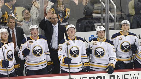 Penguins help kid whose puck got stolen by adult fan - Sports Illustrated