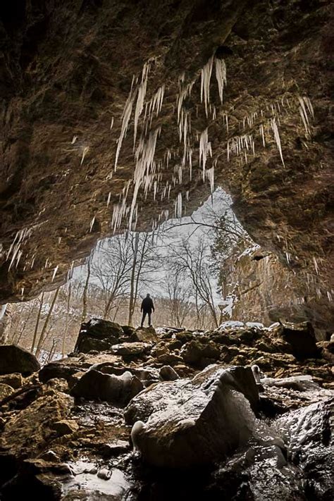 A winter hike through Maquoketa Caves State Park - Iowa Road Trip