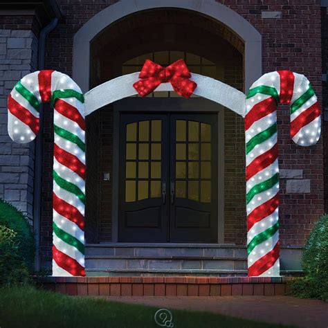 Candy cane outdoor lights - 15 Trendy Outdoor Lights to Celebrate the ...