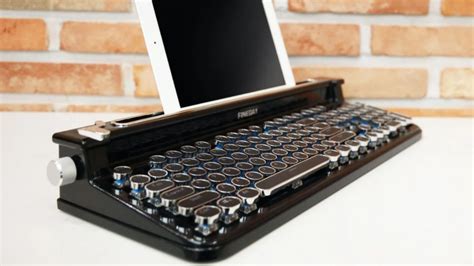 Fineday Retro Bluetooth Typewriter Keyboard pairs with up to three devices | Typewriter, Retro ...