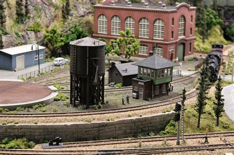 Top 5 HO Scale Scenery Photos - Model Train Books
