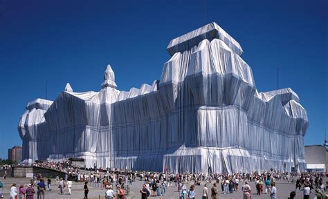 Kunst im öffentlichen Raum: Eine Chronik der Kunstinstallationen in ...