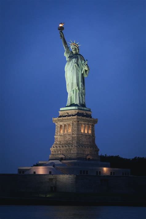 Statue of Liberty · Free Stock Photo