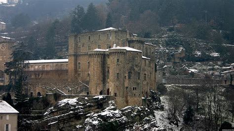 Winter Castle Wallpaper - WallpaperSafari